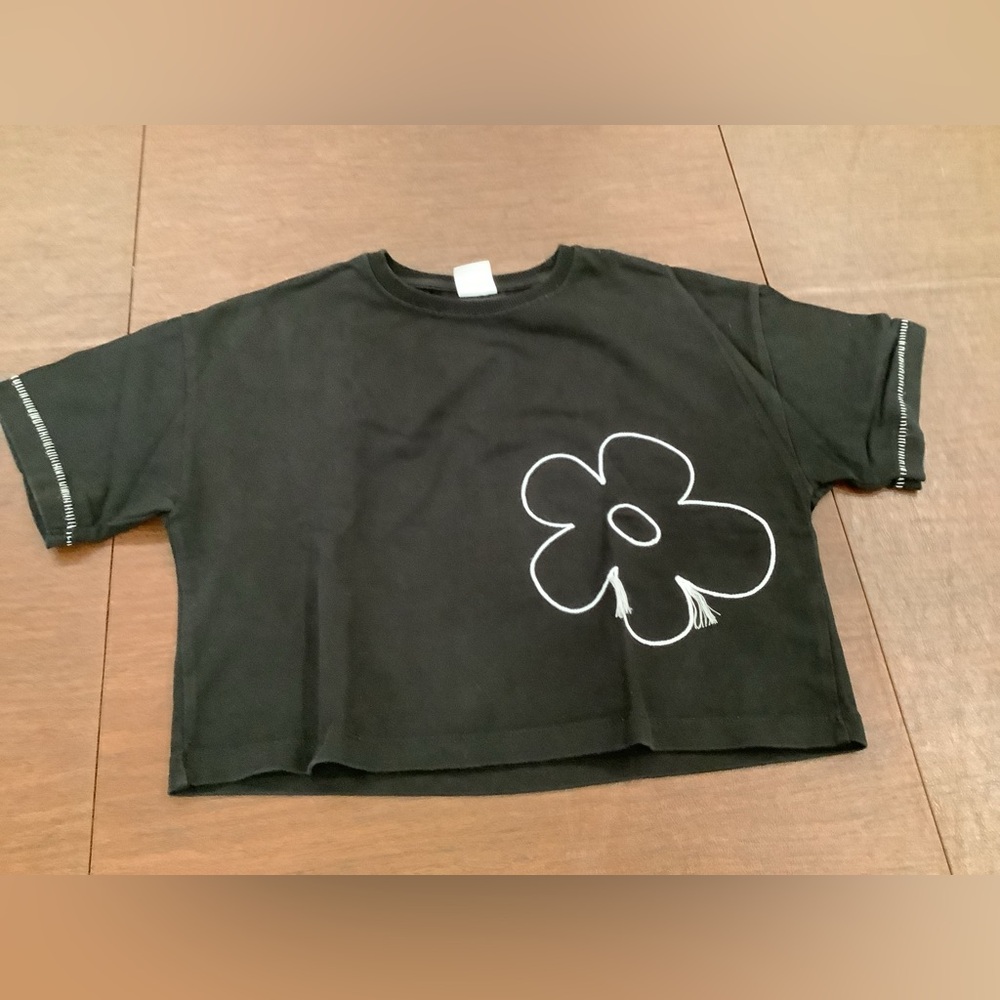 Zara Black Kids Flower T-Shirt size 9/10